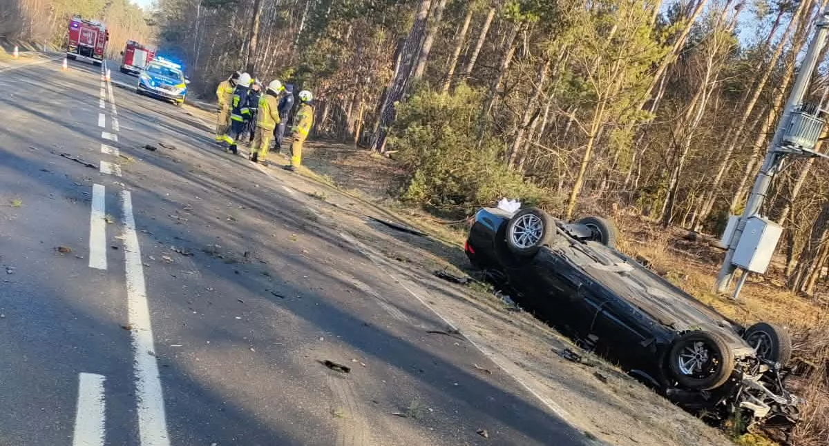 Dachowanie w m. Środoń. Kierowca BMW miał 2,5 promila! [ZDJĘCIE]