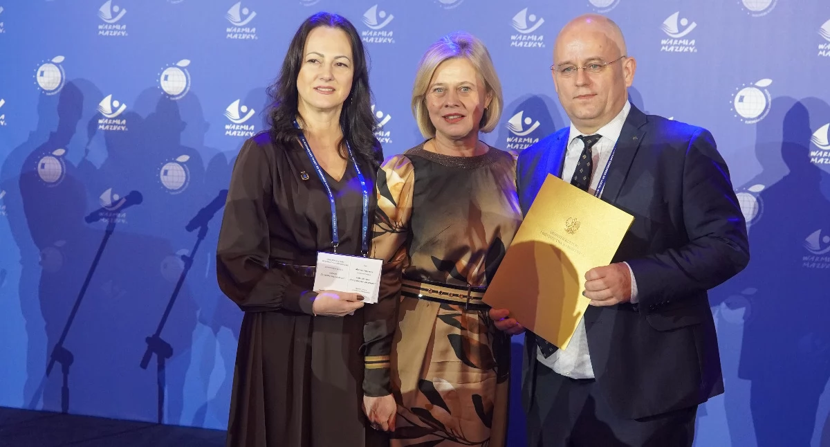 Dyplom Ministra Kultury i Dziedzictwa Narodowego dla Sannik za wybitne zasługi 