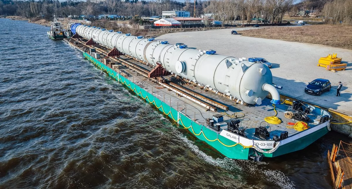 Gigantyczny transport na ulicach Płocka. W nocy z soboty na niedzielę będą utrudnienia w ruchu! 