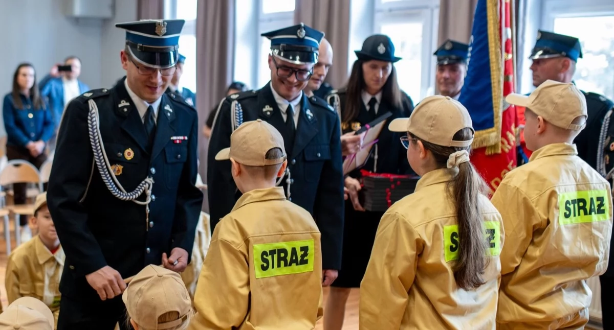 23 młodych mieszkańców Radzanowa wstąpiło do Młodzieżowej Drużyny Pożarniczej