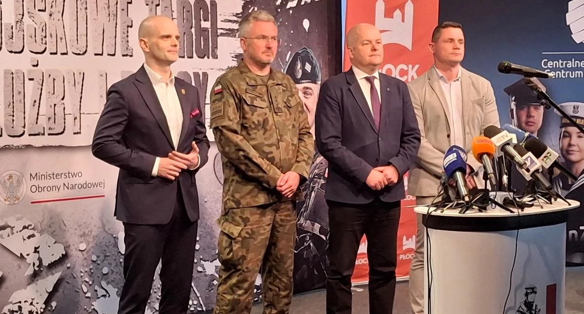 Czołgi, wyrzutnie, pokazy musztry i wojskowa grochówka. Targi służby i pracy w płockiej Orlen Arenie
