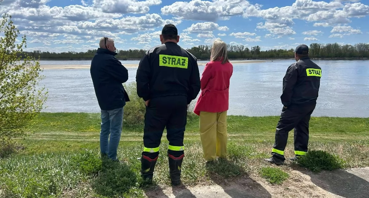 Przegląd wałów przeciwpowodziowych. Służby sprawdzają zabezpieczenia nad Wisłą