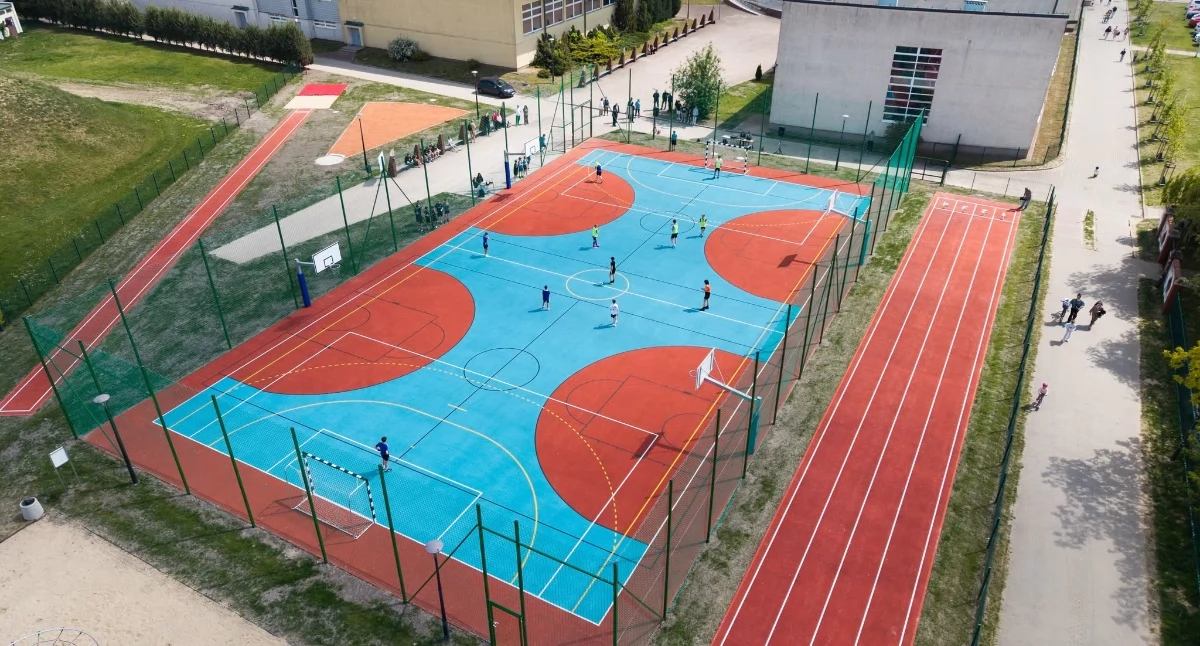 Modernizacja kompleksu sportowego zakończona. Znów można śmiało grać…