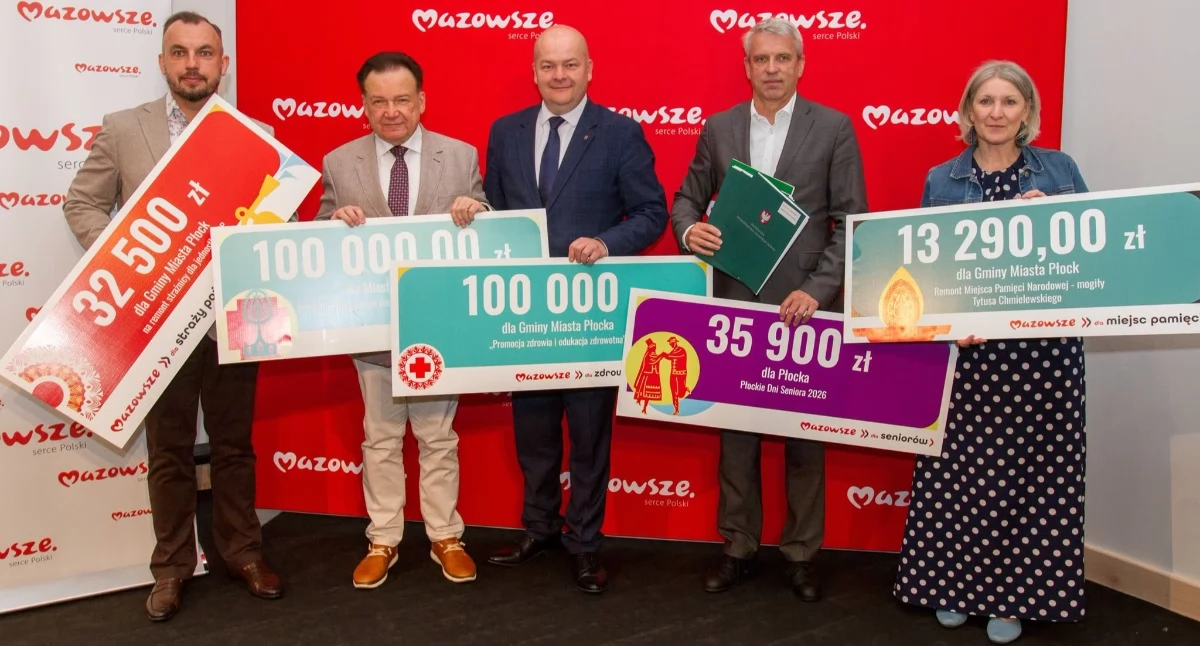 Symboliczne czeki wręczone. Pięć było dla Płocka