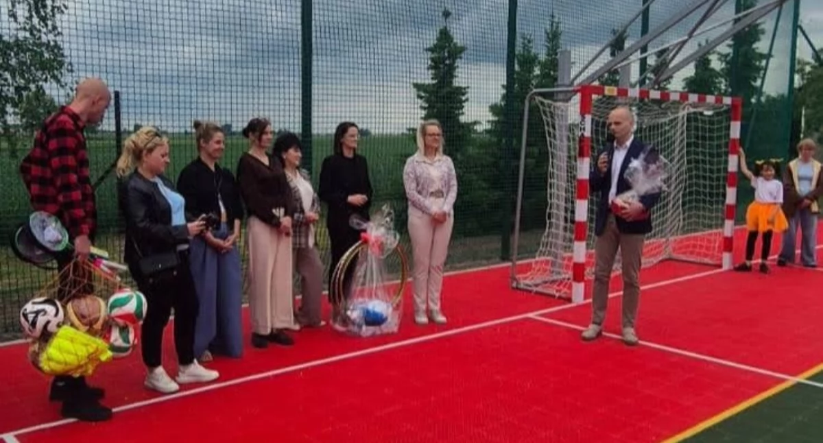 Nowe boisko w Rębowie oficjalnie otwarte 