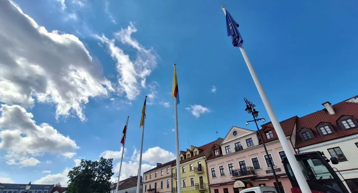 Posłanka zażądała zdjęcia flagi Ukrainy w geście protestu. Prezydent Płocka odpowiada...