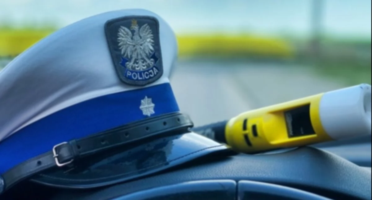 Nastolatek próbował uciec na motocyklu przed policyjnym patrolem. Wpadł w spore kłopoty