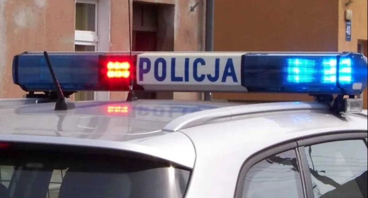Dron nad przejazdami kolejowymi. Policjanci ukarali kilku kierowców