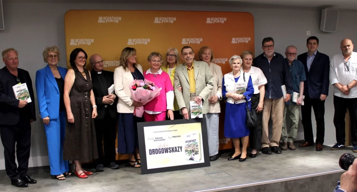 W oficynie Książnicy Płockiej. Drogowskazy na XXI wiek