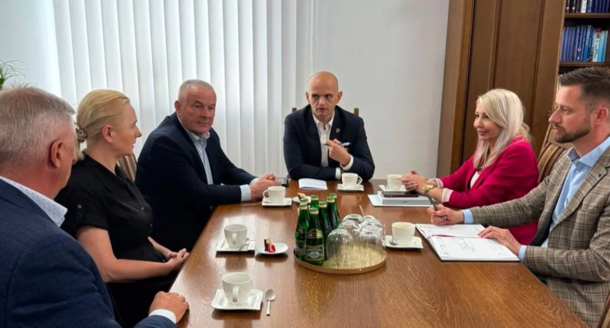 Rozmowy o jeziorach, Wiśle i gospodarce wodnej. Będą działania dla Jeziora Soczewka, Jeziora Zdworskiego i Wisły 