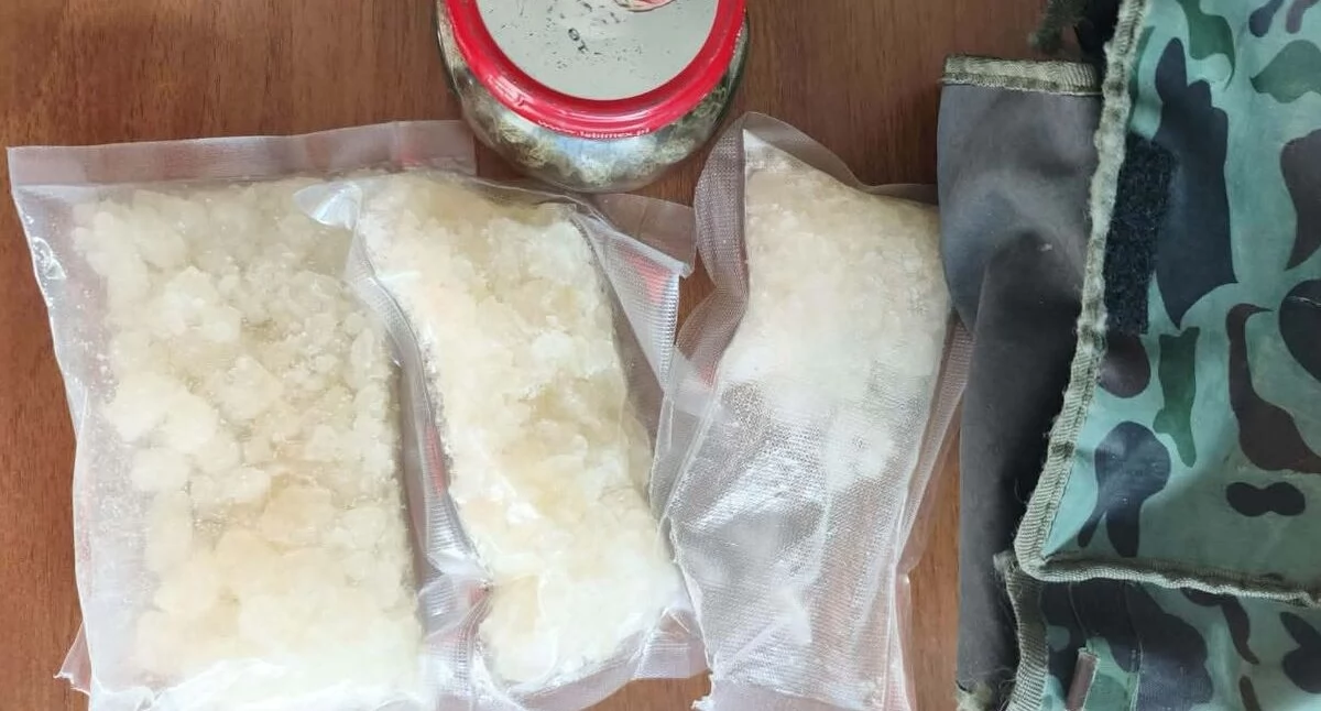 Narkotyki znalezione w mieszkaniu. Płocczanin doprowadzony do prokuratury 