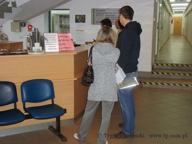 Kupujemy więcej aut