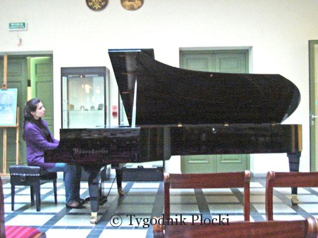 Zagrała Natalia Sokolovskaya