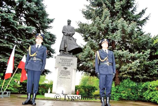Specjalne marynarki jednorzędowe