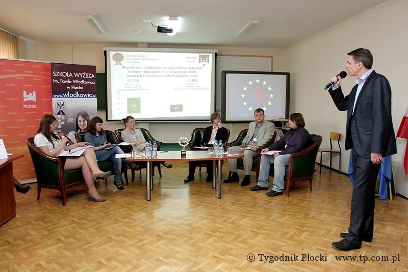 Uczniowie z III LO mistrzami debaty