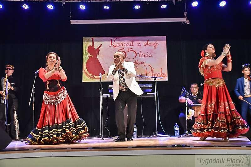 Don Wasyl na jubileuszu płockich Romów [ZDJĘCIA]