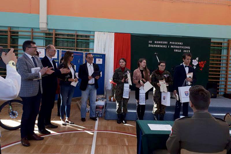Dla rozśpiewanych uczniów z Zawidza