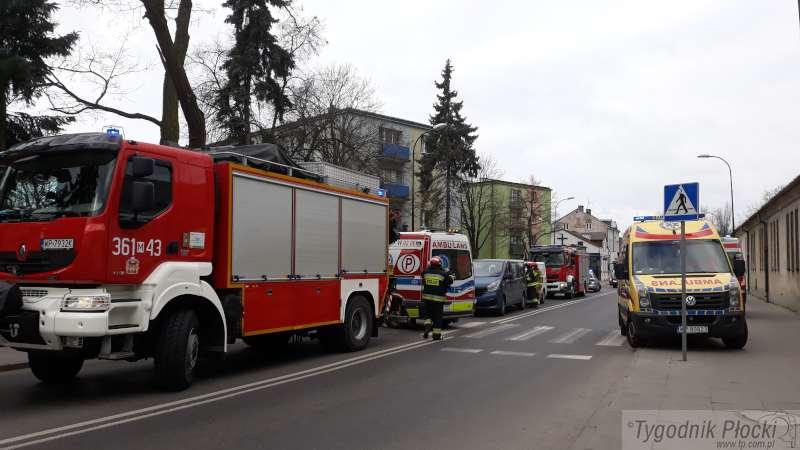 Zderzenie samochodów na ul. Nowowiejskiego
