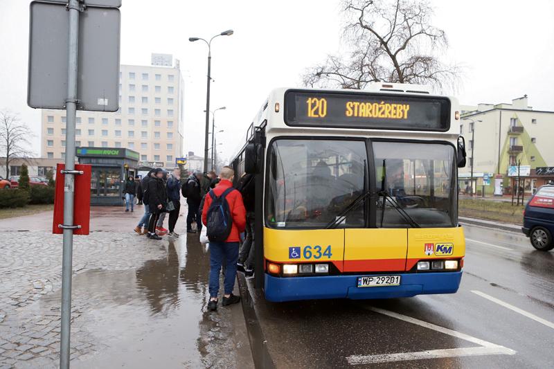 Mieszkańcy gminy Radzanowo chcą więcej kursów autobusowych