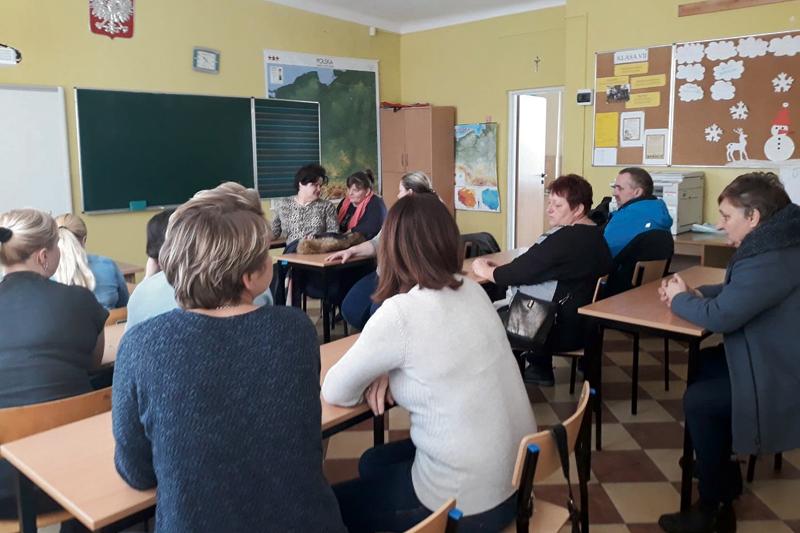 Widmo likwidacji nad szkołą w Przeciszewie