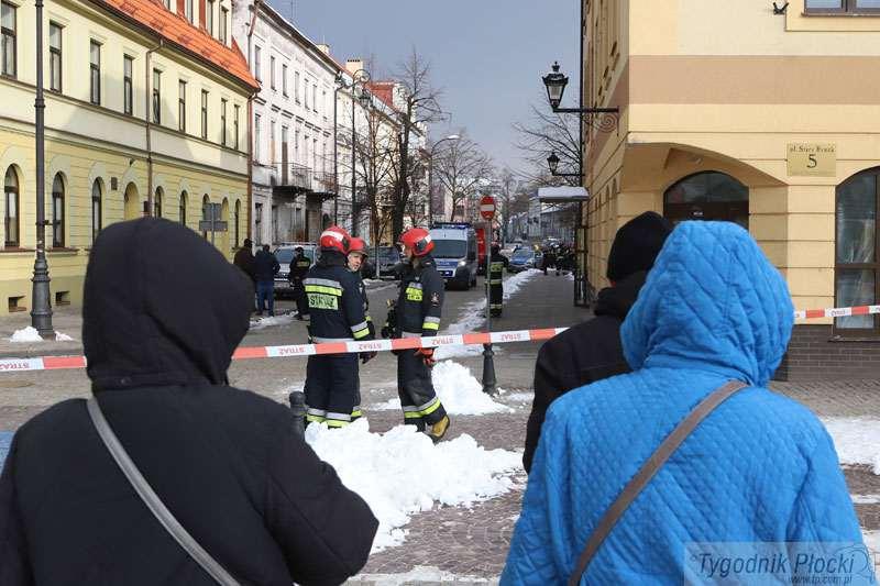 Alarm bombowy na Starym Rynku [ZDJĘCIA]