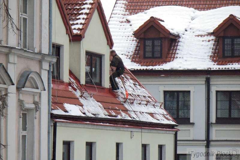 Prezydent przypomina o odśnieżaniu dachów