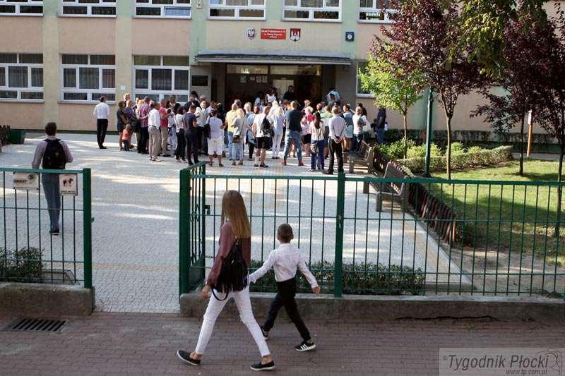 Ponad 12 tysięcy uczniów rozpoczęło naukę