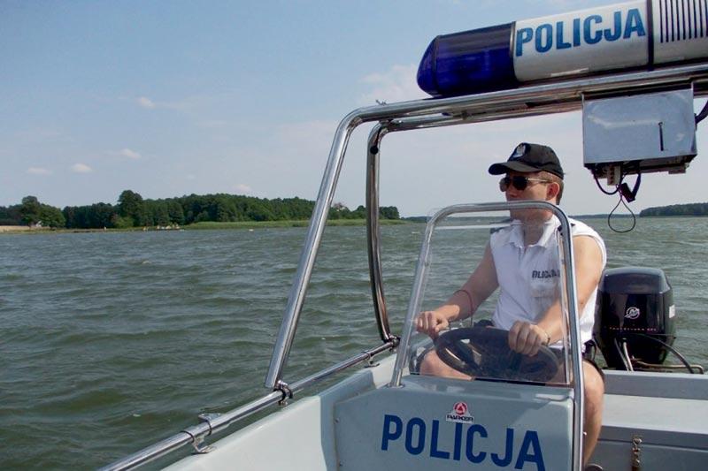 Policyjne patrole na wodzie
