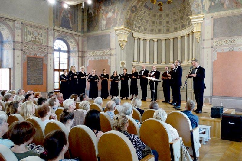 Trzy gatunki w trzech salach