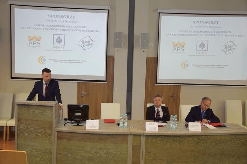 Minister chwali zmiany w płockiej PWSZ