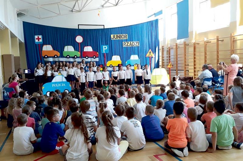 Dzieci przypomną rodzicom jak zachowywać się w samochodzie