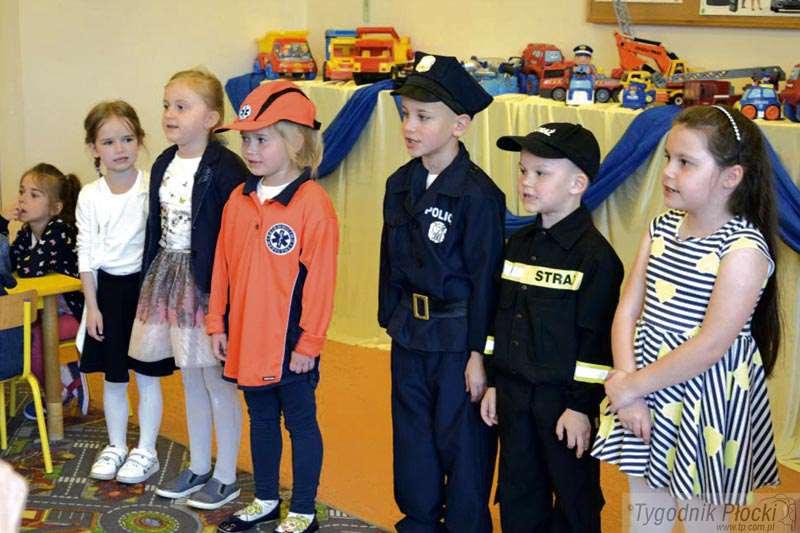 Przedszkolaki przezorne na drodze