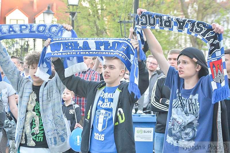 Strefa kibica na płockiej Starówce [ZDJĘCIA]