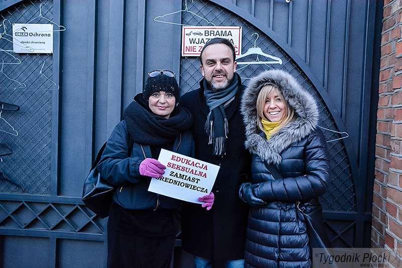 Protest przed kurią [ZDJĘCIA]