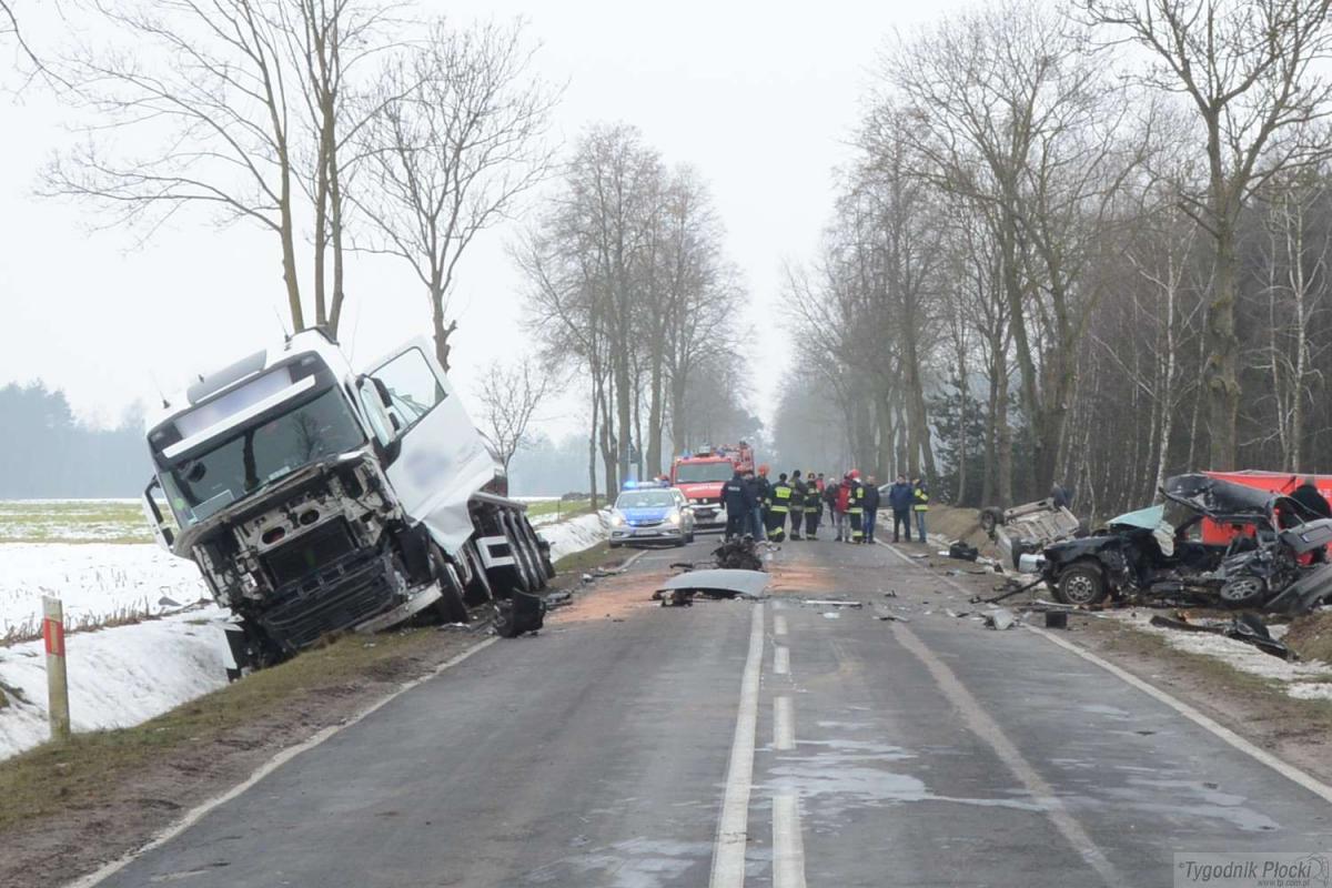 Tragedia na drodze w Nowym Zamościu. Zginęły dwie osoby