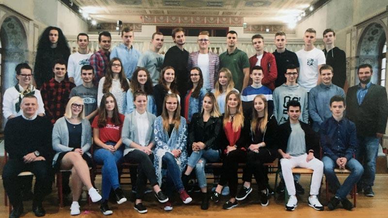 Zostawiła szkołę w Stanach