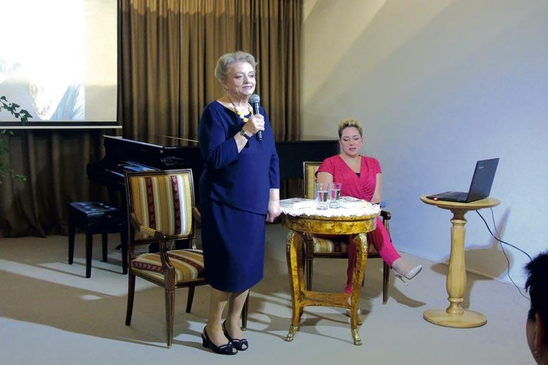 Anna Seniuk promuje nową książkę