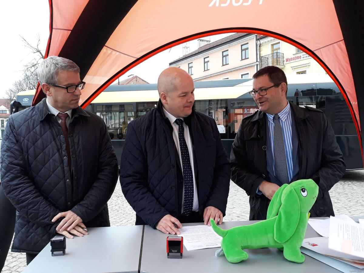 Umowa na autobusy podpisana