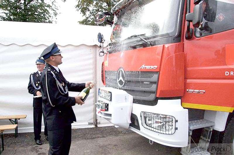Nowy wóz strażaków z Drobina