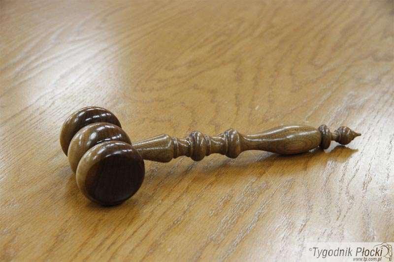 Stażystka kontra właściciel firmy
