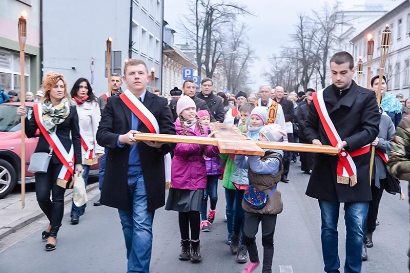 Droga krzyżowa w Płocku [ZDJĘCIA]