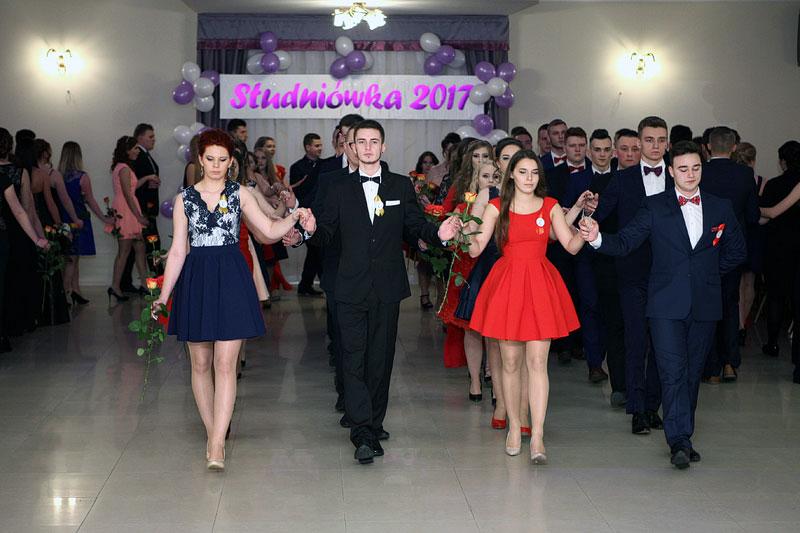 Studniówka „Budowlanki” [ZDJĘCIA, WIDEO]