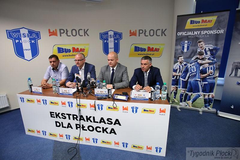 Nowe logo na koszulkach Wisły Płock [ZDJĘCIA]