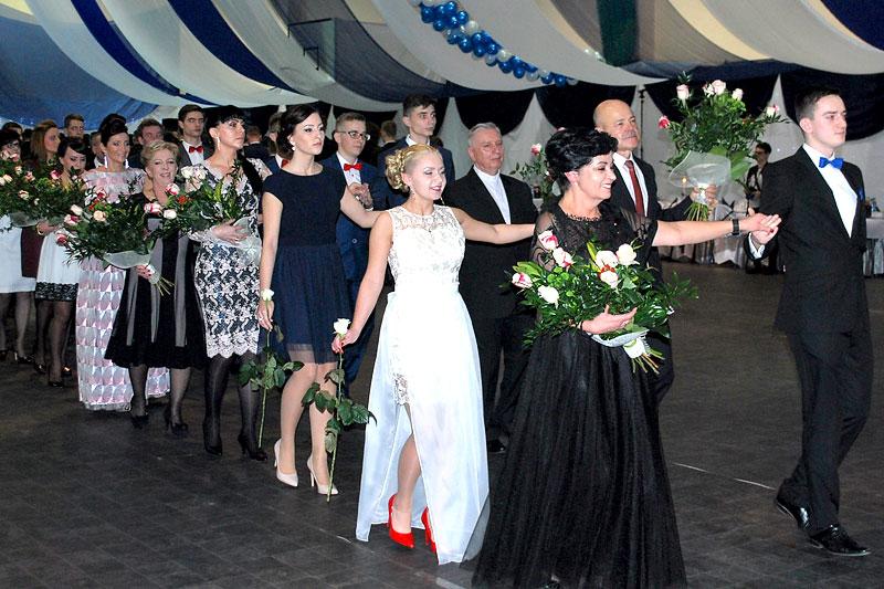 Studniówka w LO Sierpc [ZDJĘCIA]