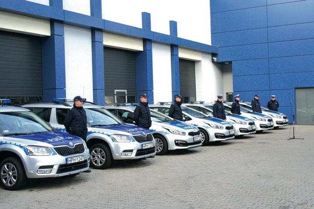 Nowe samochody dla płockiej policji