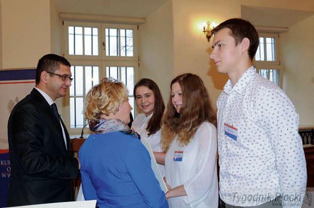 Stypendia premiera dla prymusów