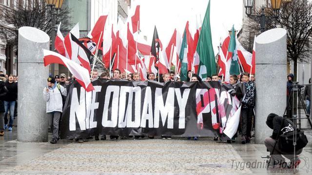 Marsz przeciw imigrantom