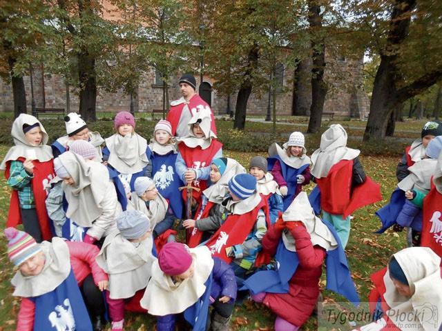 Podróż w czasie z mnichem i rycerzem
