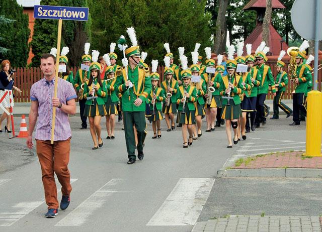 W Szczutowie zagrały strażackie orkiestry