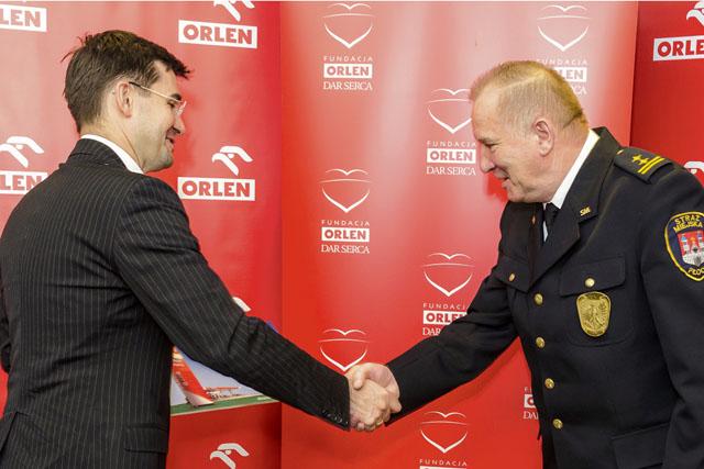 Karty paliwowe o wartości 12 tys. złotych